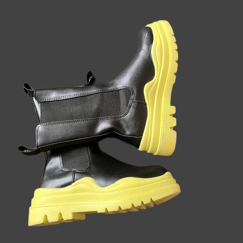 Neon green chunky sole tire boots